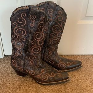 Ariat point toe women’s boots